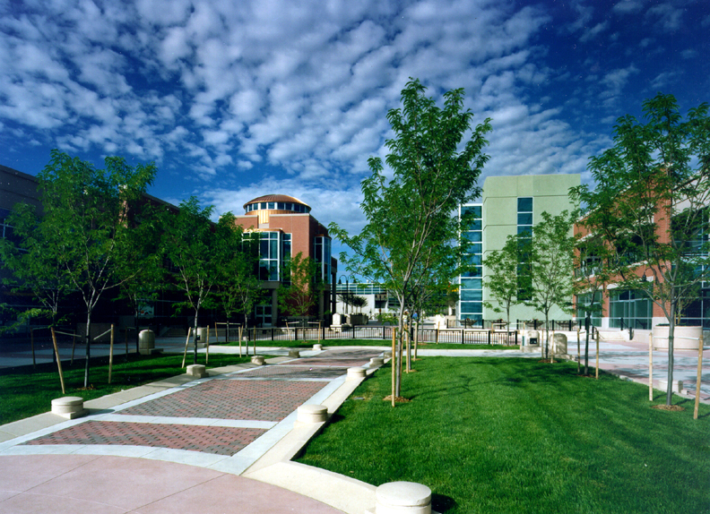 09827-lakewood-cultural-center-the-green-plaza-sm